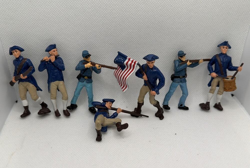 Safari Ltd. Army Soldiers lot of 7 United States Flag / George Washington Toy